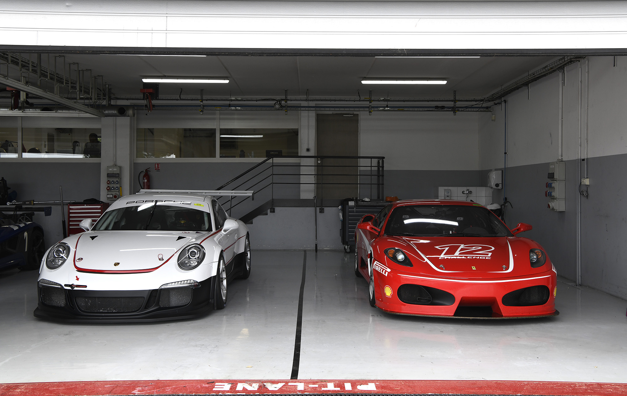 Porsche-Ferrari-Tours-circuit-Course
